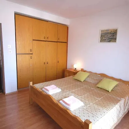 Apartman With Parking Space Njivice, Krk - 21858 Njivice