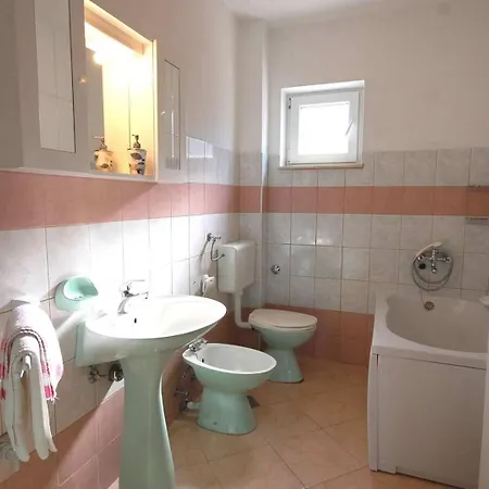 Apartment With Parking Space Njivice, Krk - 21858 *