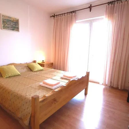 With Parking Space Njivice, Krk - 21858 Apartment Njivice