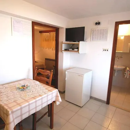With Parking Space Njivice, Krk - 21858 Apartment